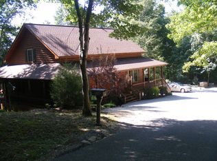 111 Dingo Ln, Byrdstown, TN 38549