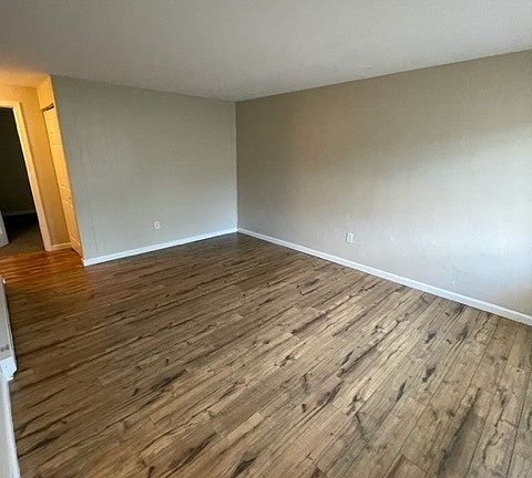 3rd image of 27 E Main St #1E