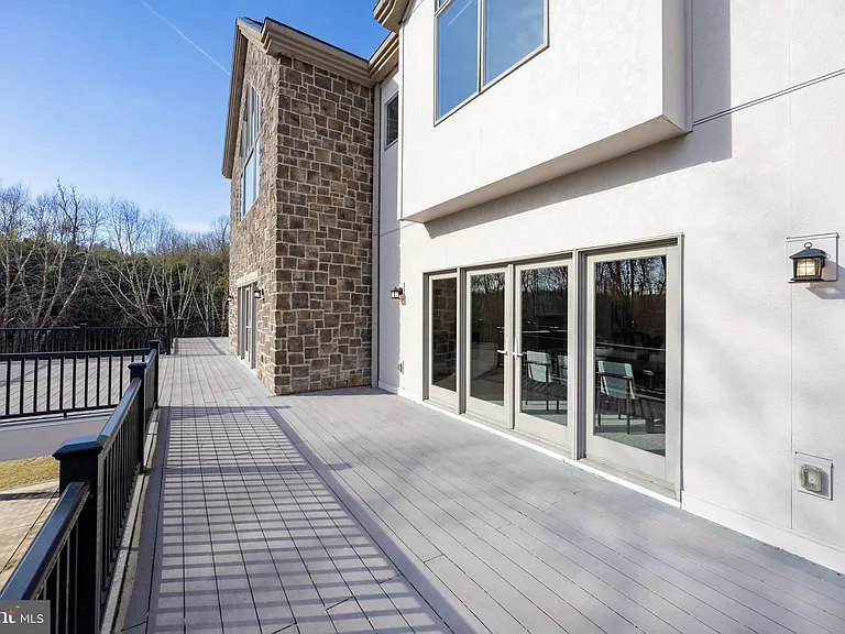 115 Bullock Rd — Photo 42
