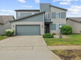 3209 Stanley Ln, Champaign, IL 61822