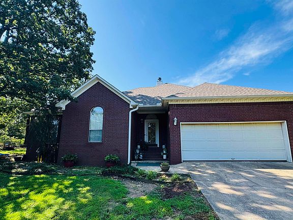 2nd image of 29 Amber Oaks Dr