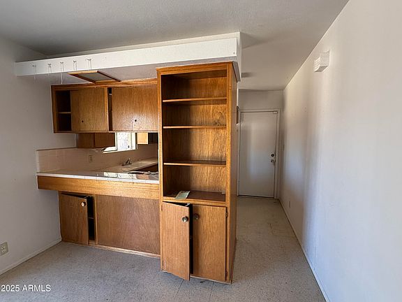 4th image of 1614 W MCLELLAN Boulevard