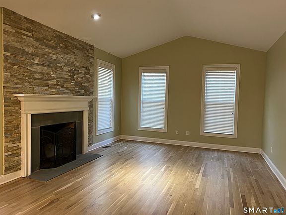 4th image of 22 Alcott Way