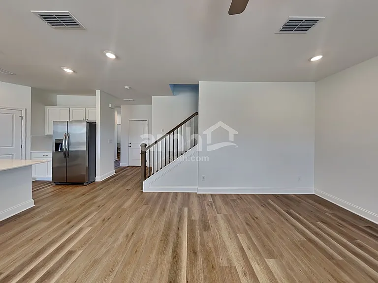 214 Argea Dr — Photo 6