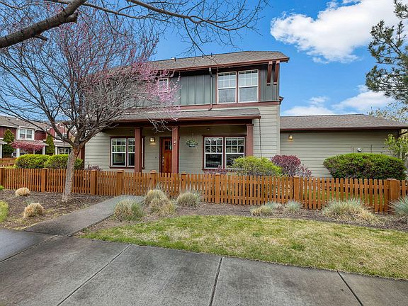 2nd image of 61703 Tulip Way