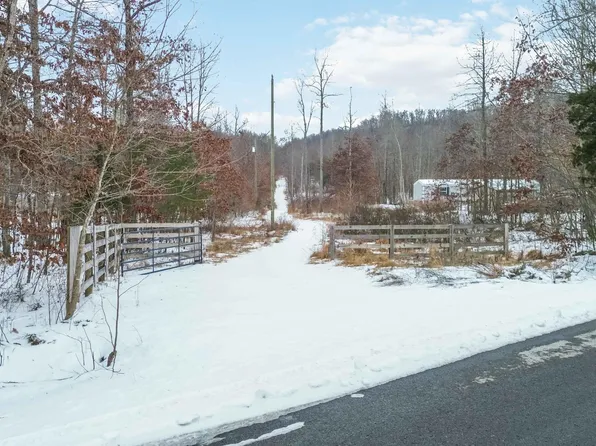 4430 Pine Grove Rd, Crab Orchard, KY 40419