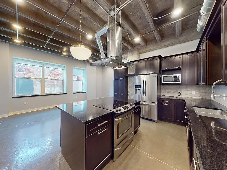 217 N Locust St #2-N — Photo 1