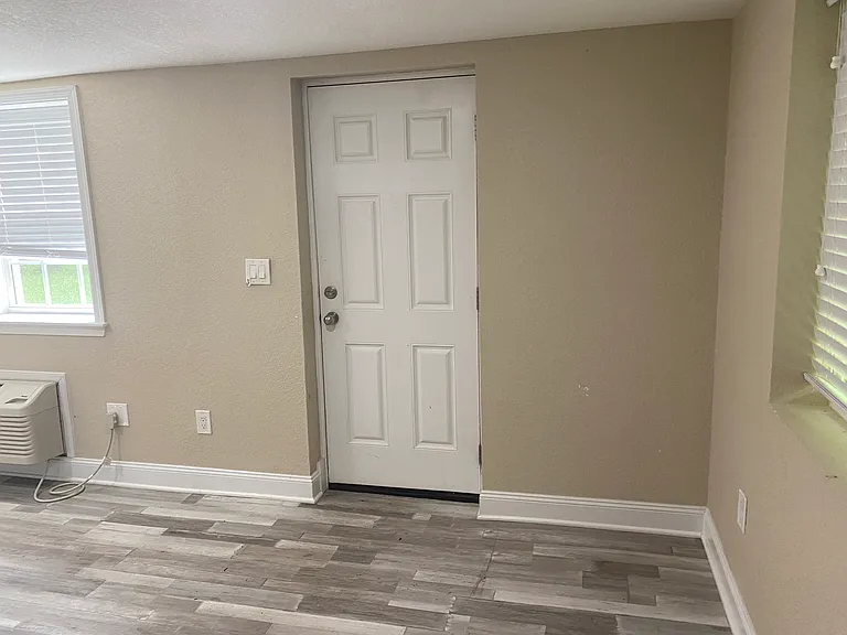 578 Harrop Ln #1 — Photo 5