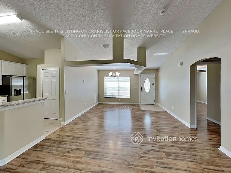 1633 Laramie Cir — Photo 4