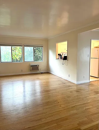 5115 Coldwater Canyon Ave #4 Photo 1