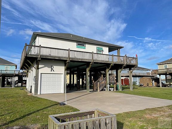 3rd image of 960 Albatross Ln