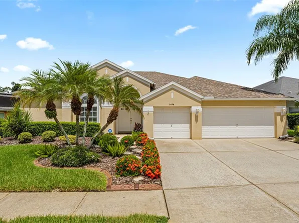 5454 Spectacular Bid Dr, Zephyrhills, FL 33544