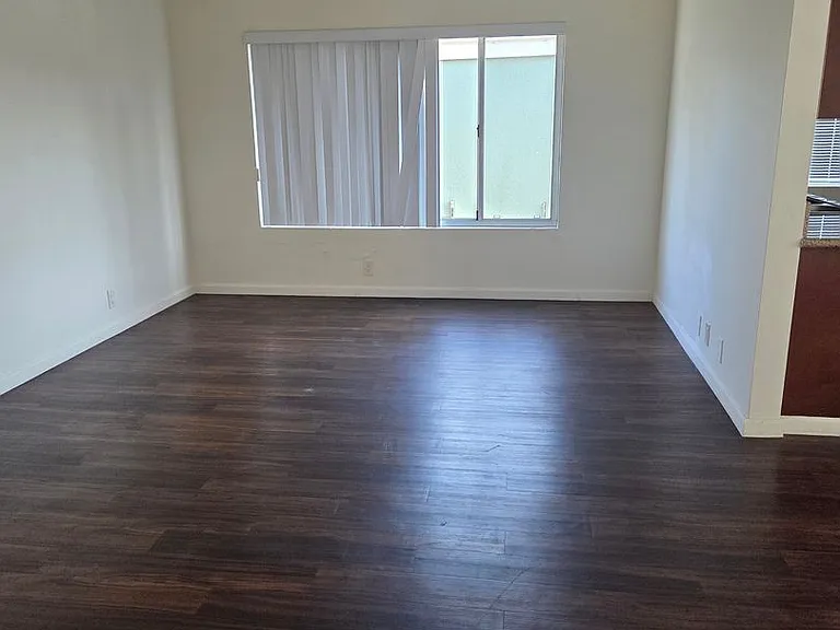 2207 N Verdugo Rd — Photo 5
