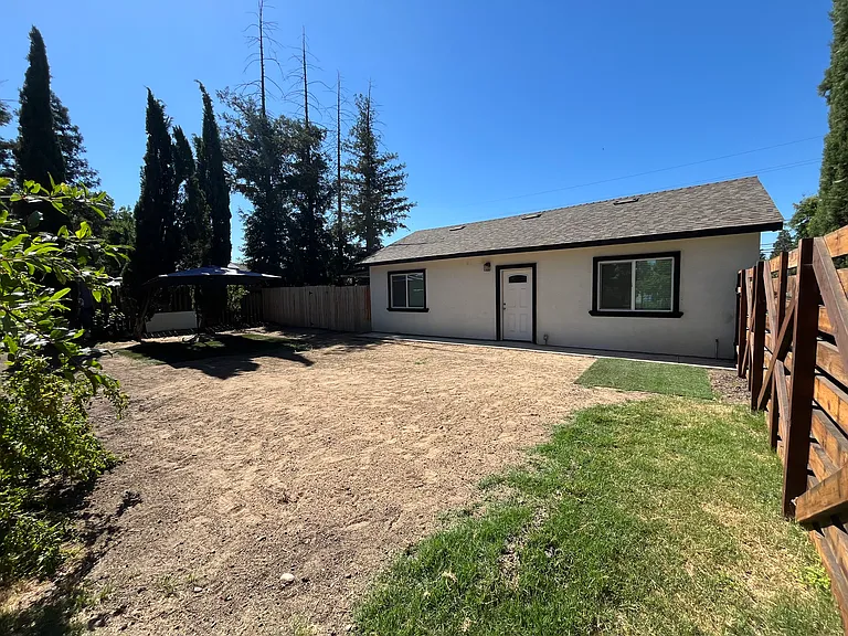 4625 Quashnick Rd — Photo 17