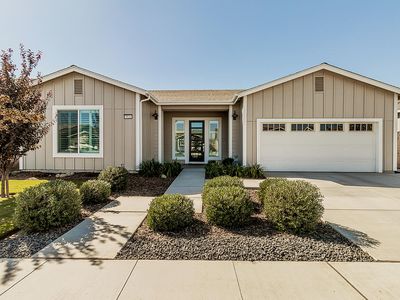 1926 N Frontier Street, Hanford, CA, 93230