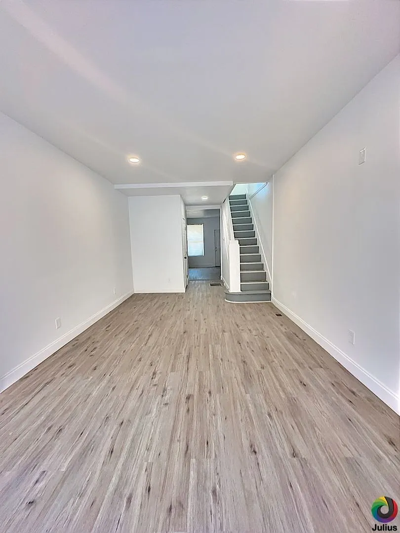 911 N Rose st 3 Bedroom 3.5 Bath — Photo 1