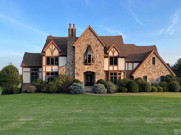 245 Grandview Rd, Skillman, NJ 08558