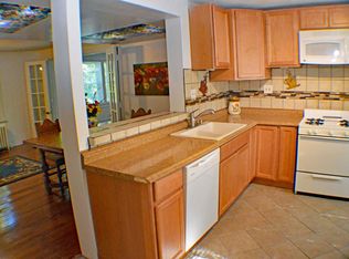 1304 W 50th St APT 2, Kansas City, MO 64112