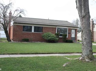 11710 Fairview Dr, Sterling Heights, MI 48312