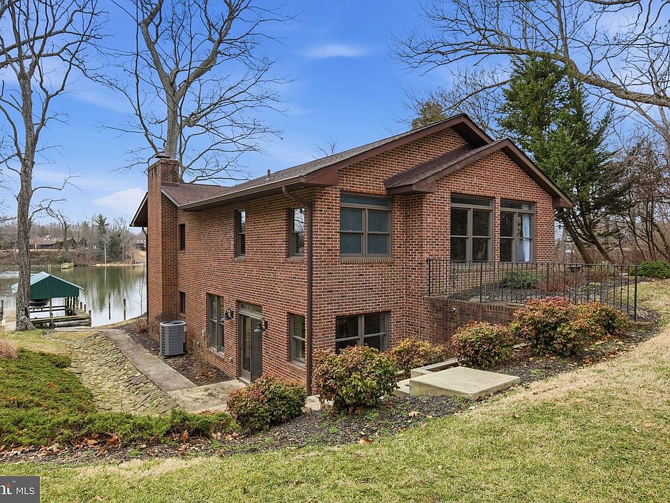 1st image of 44831 Smiths Nursery Rd