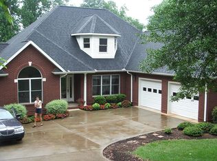 213 Giles St, Anderson, SC 29621