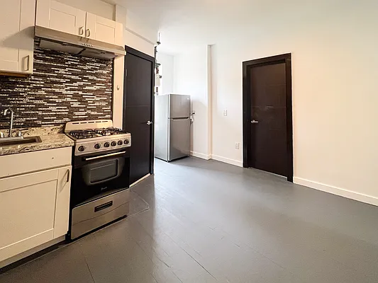 Rented by Hirsch Enterprises Incorporated | media 2