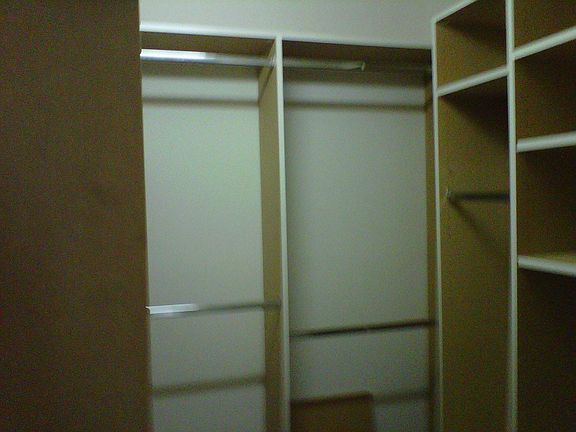 MBR walk-in closet