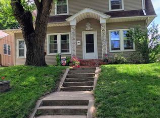 1215 S 5th St, Pekin, IL
