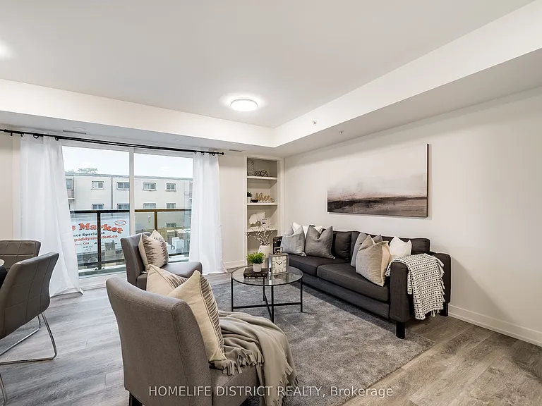 976 Simcoe St N #202 — Photo 5