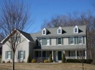 20 Chelsea Dr, Danbury, CT 06811