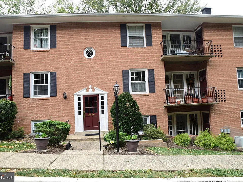 3814 Lyndhurst Dr #103