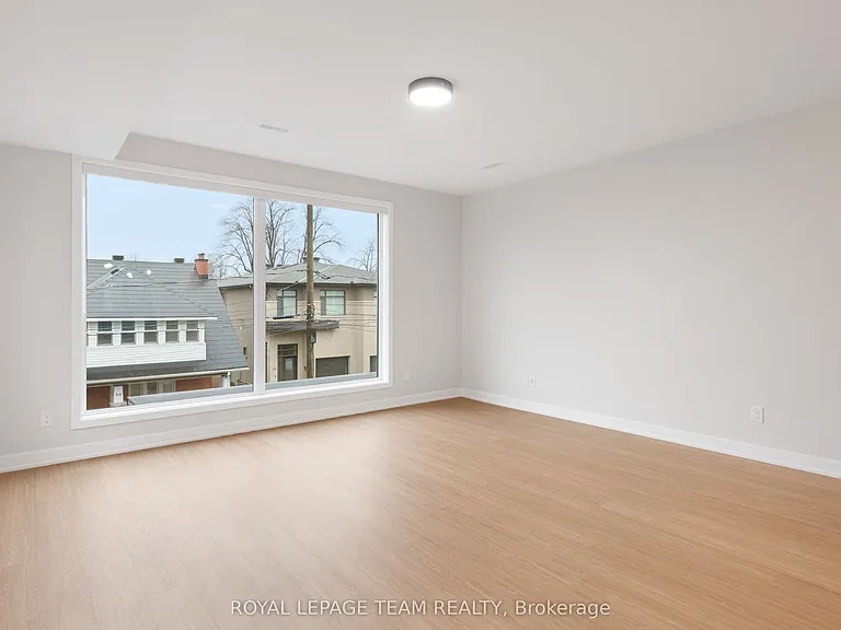 49 Grosvenor Ave #3 — Photo 9
