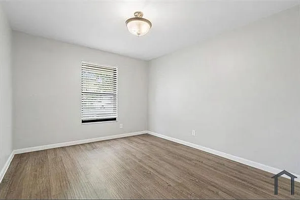 1367 Riverside Cir #1 — Photo 20