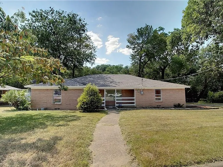 8115 Claremont Dr — Photo 25