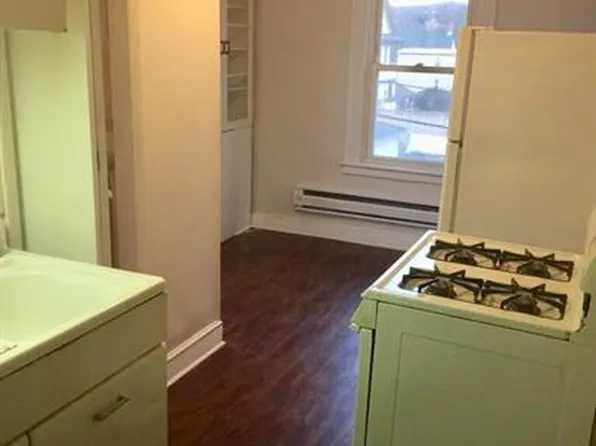 18 Lewis St APT 3, Torrington, CT 06790