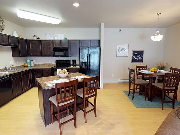 3rd image of 3241 8th St NE #2308562