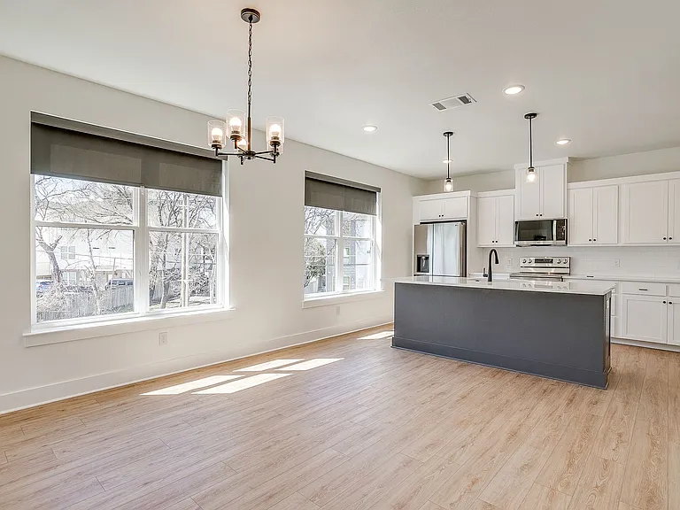 2320 Benbrook Blvd — Photo 21