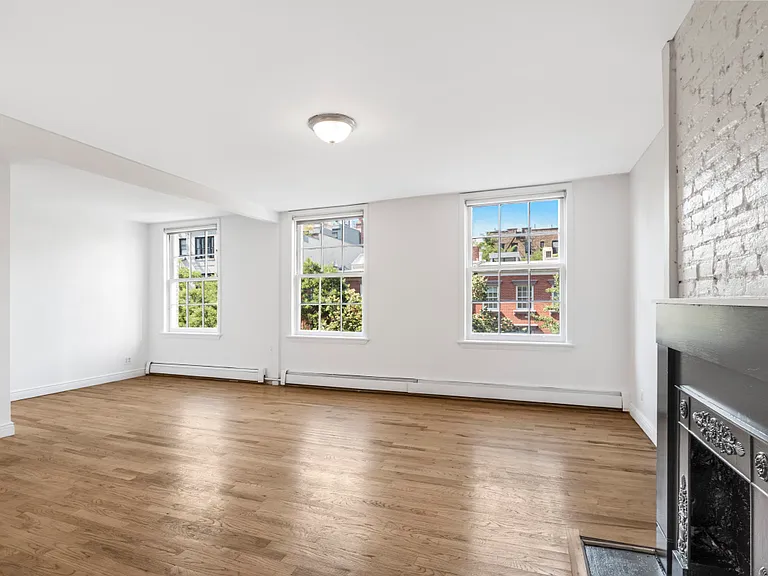 343 W 22nd St #6 — Photo 1