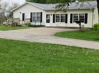 8095 N 200th St, Oblong, IL 62449