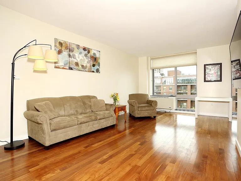 25 Hudson St #10 — Photo 5