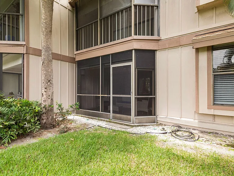 300 Crosswinds Dr #B1 — Photo 35