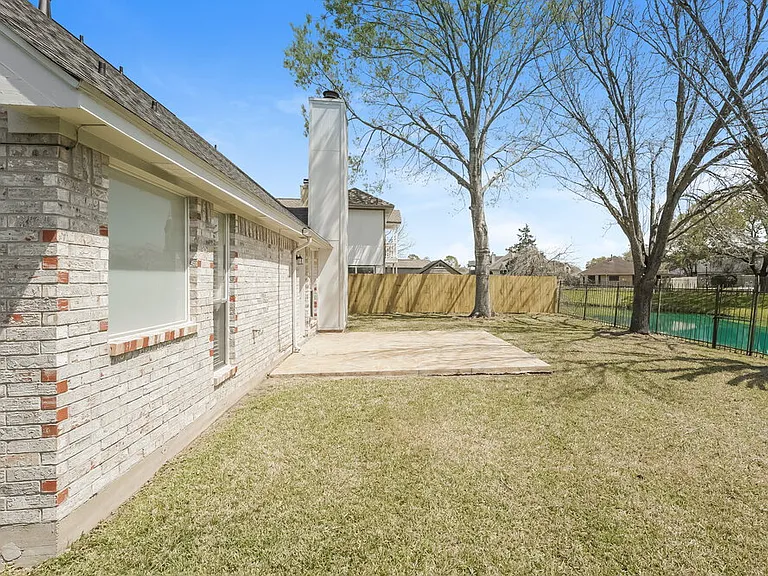 4118 Presidents Dr S — Photo 17