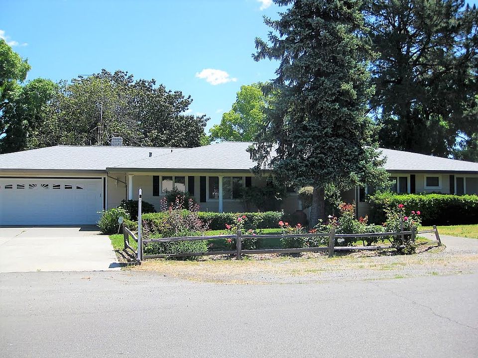2nd image of 8 Willotta Dr