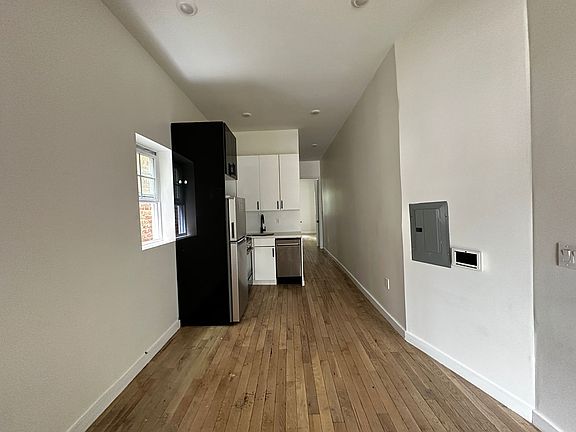 2nd image of 79 Stuyvesant Ave #1B2