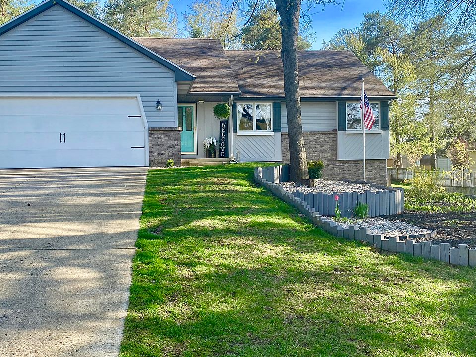 1st image of 1694 Karen Dr