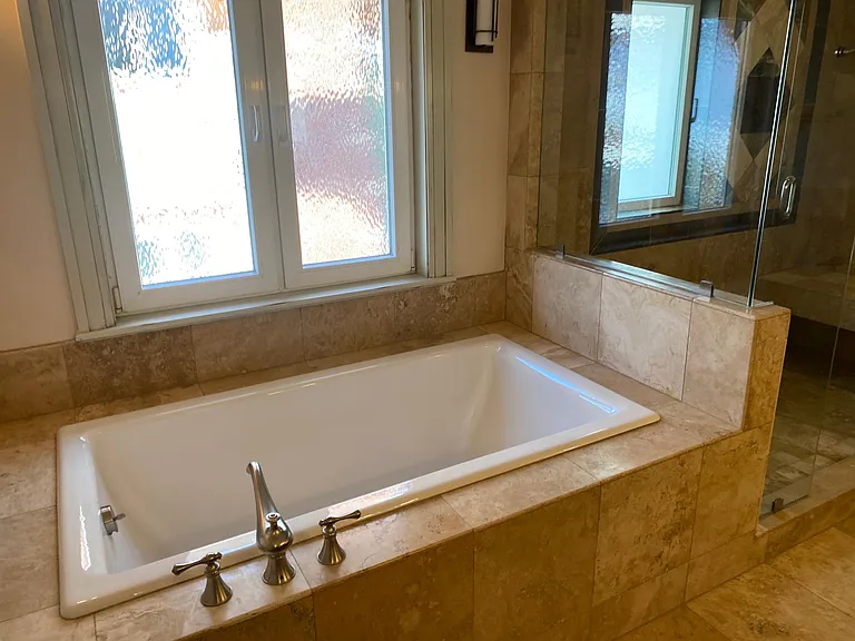 821 Broad St — Photo 37