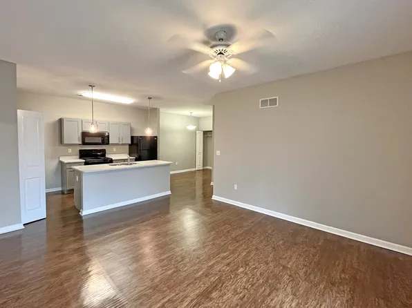 Villas At Crystal Lake