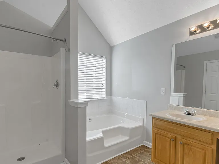 240 Dairyland Dr — Photo 22