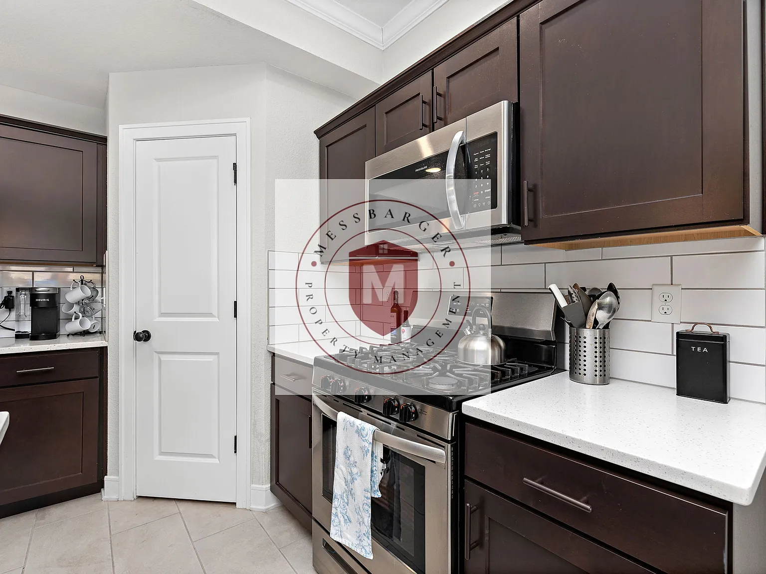 3 bed, 2.5 bath, $2,200 — Photo 3