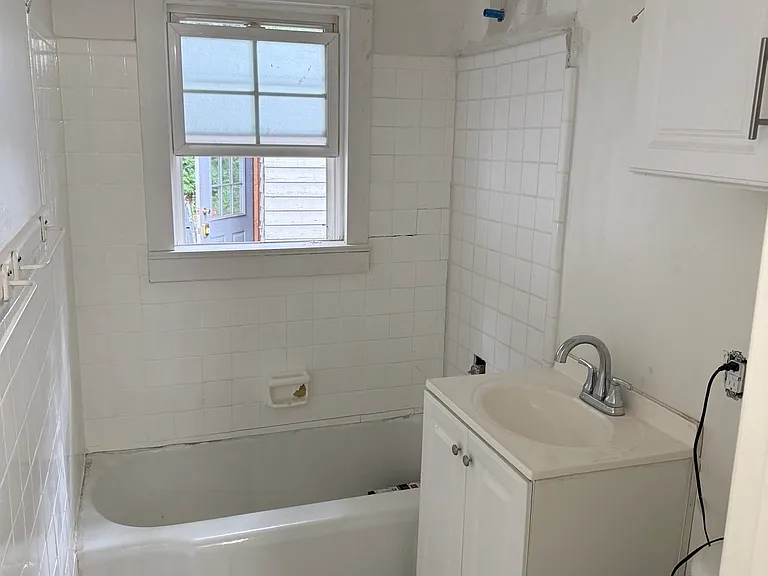 504 Coolidge St #A — Photo 5